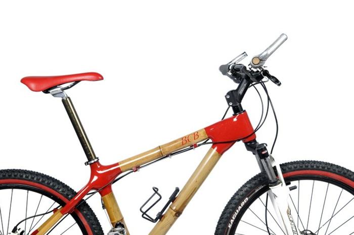 אופני מעצבים עם במבוק בעיצוב בר קיימא ואדום פחמן