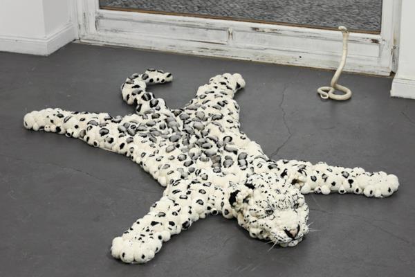 שטיחי מעצבים MYK Snowleopard