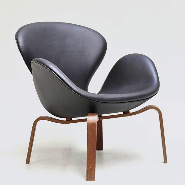 כיסא ברבור בעיצוב דני Arne Jacobsen