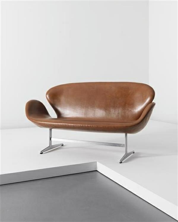 ספת ברבור בעיצוב דני Arne Jacobsen