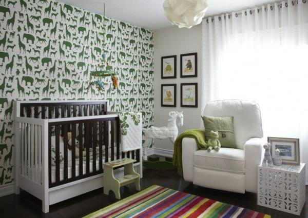 עיצוב חדר שינה לתינוקות צבעוני דשא בעלי חיים ירוק