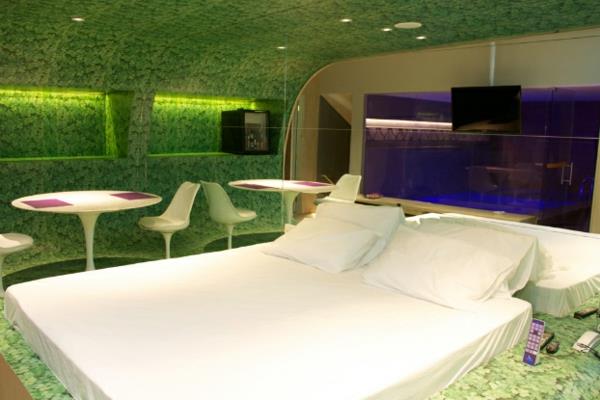 עיצוב חדר שינה עתידני טפטים קיסוס סגלגל בכל מקום