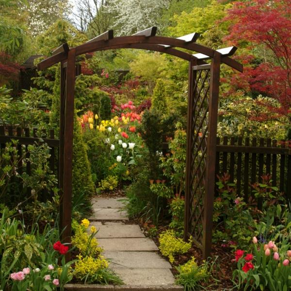 עיצוב גן עיצוב פרגולה עץ ורד קשת גדר גינה