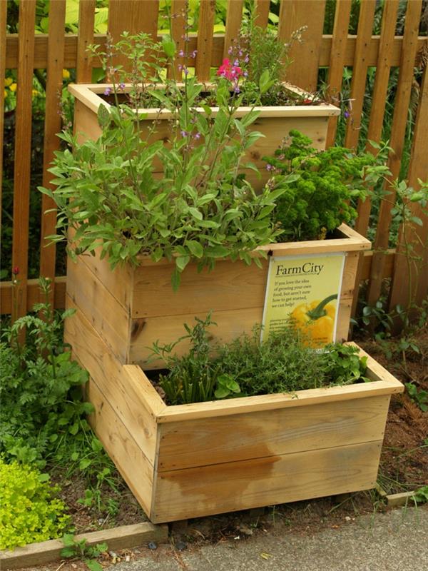 עיצוב גינות קופסאות עץ לשתול ירקות בשכבות