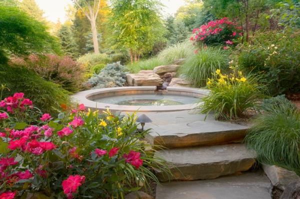 רעיונות לגינה פרחי גן רב שנתיים לוחות אבן מדרגות גינה בריכה עגולה