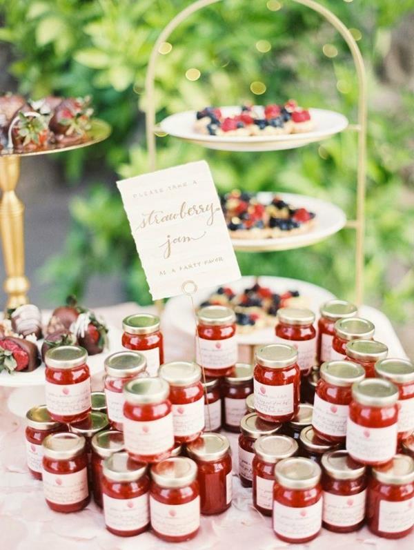 חתונה מעדיפה ריבת תותים תוצרת בית