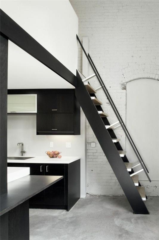 מדרגות ישרות מעצבות את המטבח לחדר האוכל
