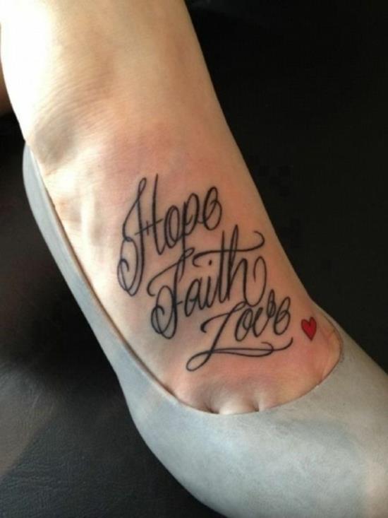 להאמין אהבה תקווה קעקוע אותיות רגל