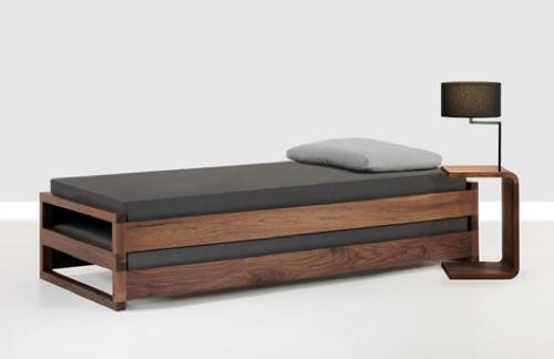 מיטת אורח מעצבת תקופת מסגרת עץ