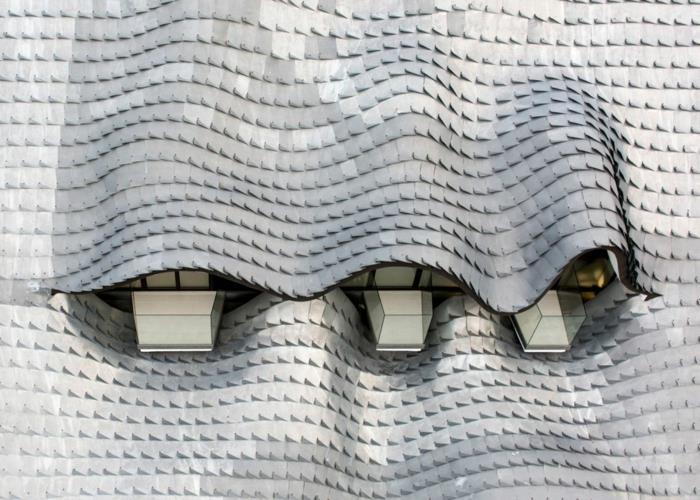 עיצוב עפיפונים בית ליד הים ארכיטקטורה מודרנית גג פח חיפוי אריחי גג