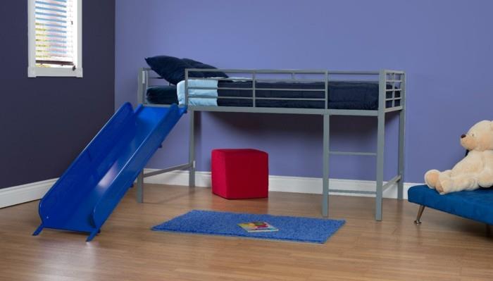 מיטת לופט עם ספה בצבע כחול שקופיות