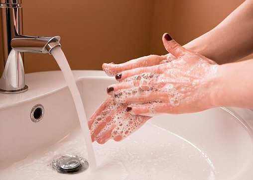Lávese las manos adecuadamente