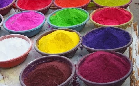 Polvo de rangoli de colores mezclados
