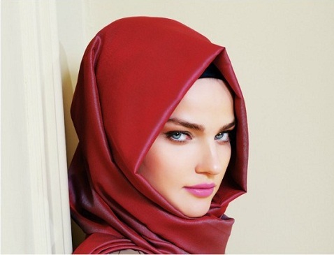 Diseños de Hijab con forma de cara triangular