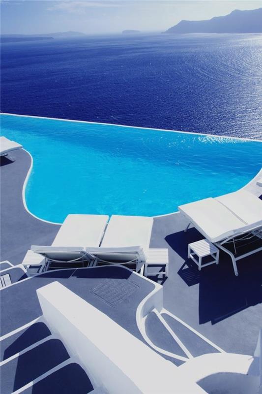 מלון infinity pool katikies ביוון עם נוף יפה