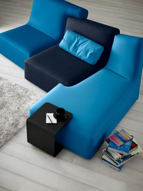 טרנדים בעיצוב פנים סלון ספה מודולרית כחול חזק Ligne Roset