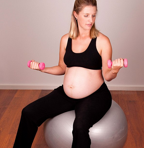 Levantamiento de pesas durante el embarazo: constructor de apetito