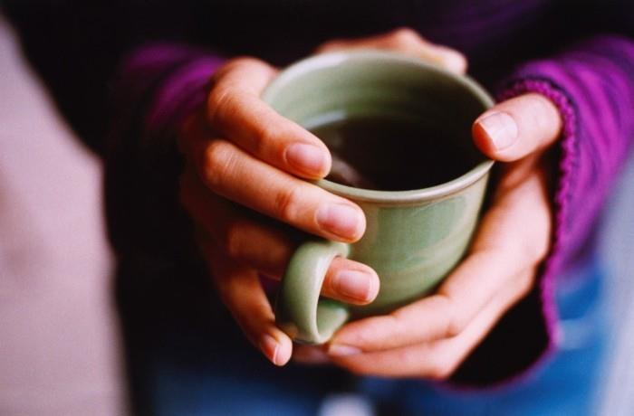 התעוררות קפה בריא מכילה באופן טבעי קפאין