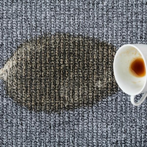 הסר כתמי קפה שטיח נקי