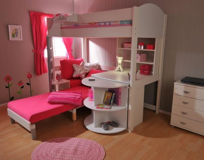 מיטת לופט בחדר ילדים וורודים ורודים לבנים