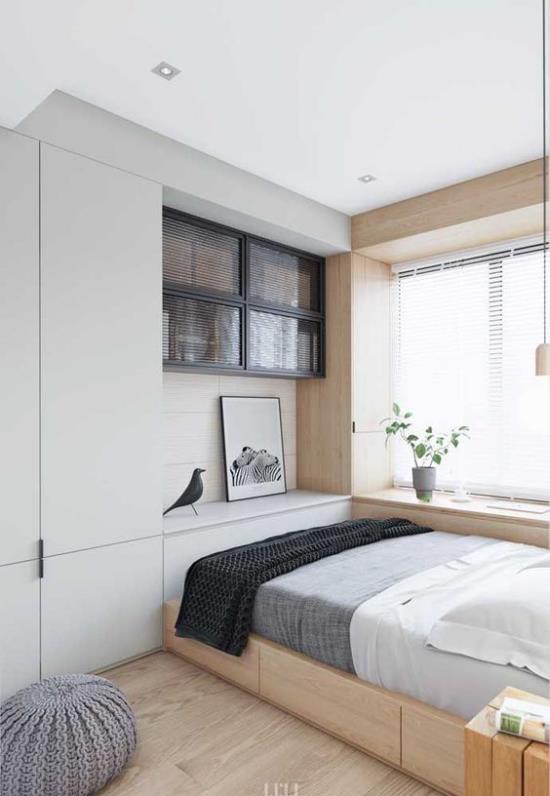 אופטי להרחיב חדר שינה קטן אווירה בהירה תקרה גבוהה ארונות מובנים שטח אחסון טוב אפור לבן אנתרסיט שולטים