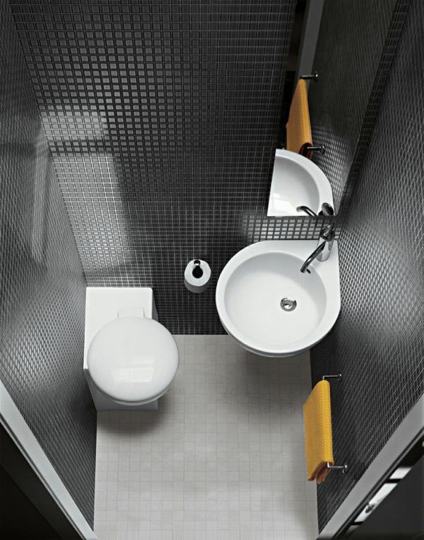 כיור להתקנת חדר אמבטיה קטן סביב אריחי אמבטיה בשירותים