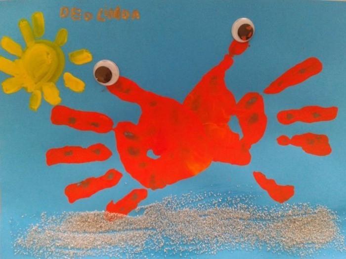צייר סרטן עם צבעי טביעת יד לילדים