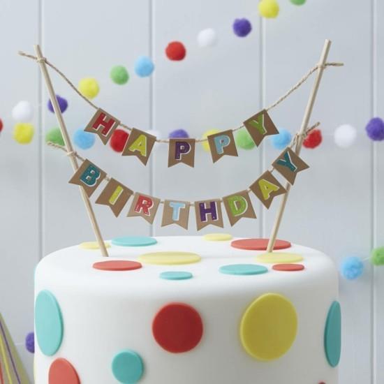 הכינו לעצמכם זר עוגות ליום ההולדת שלכם