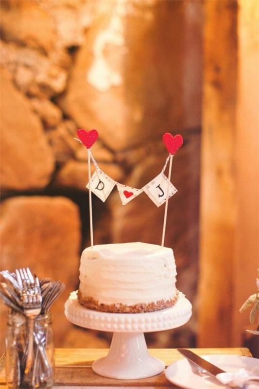 הכינו זר עוגות בעצמכם ליום האהבה