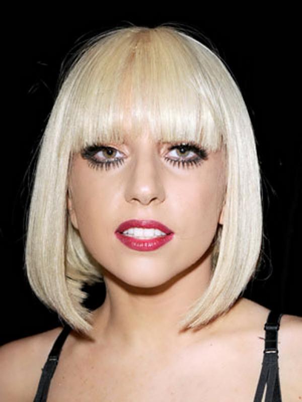 תסרוקות ליידי גאגא שיער באורך כתף בלום בוב בלונדיני