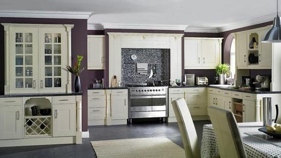 לוח צבעים סגול במטבח צבע קיר בעיצוב קלאסי