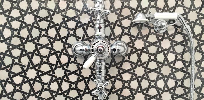 אריחי מרוקו אריחי מלט רעיונות עיצוב פנים עיצוב דירות לחשוב אחרת אריחי פסיפס מקלחת עיצוב קיר יצירתי