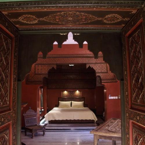 קישוטים לעיצוב חדר שינה מרוקאי