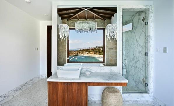 חדר אמבטיה ים תיכוני מעצב משטחי שיש
