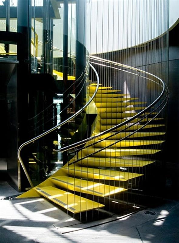 מדרגות מתכת עיצוב צף צהוב