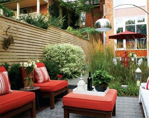 עיצוב גן מודרני מגניב לריהוט אדום