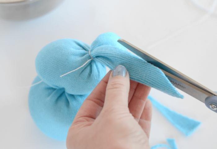 איך להכין ארנב פסחא מגרביים כחולים