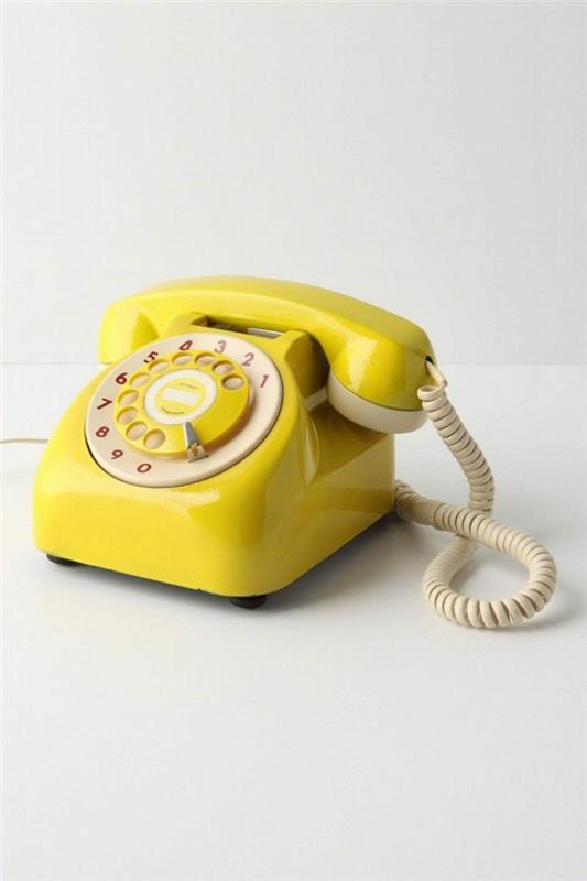 צבעי פנטון צבעי טרנד צהוב טלפון רטרו
