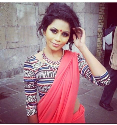 Blusa de diseñador colorida para saris lisos