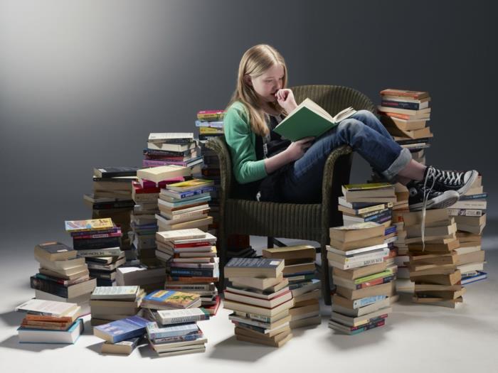 נערת חרדת מבחנים למדה ספרים רבים עצות ביעילות
