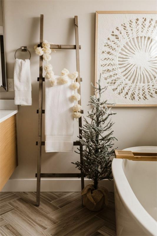 קישוטי חג המולד פוריסטיים אמבטיה לקשט רעיונות עץ אשוח