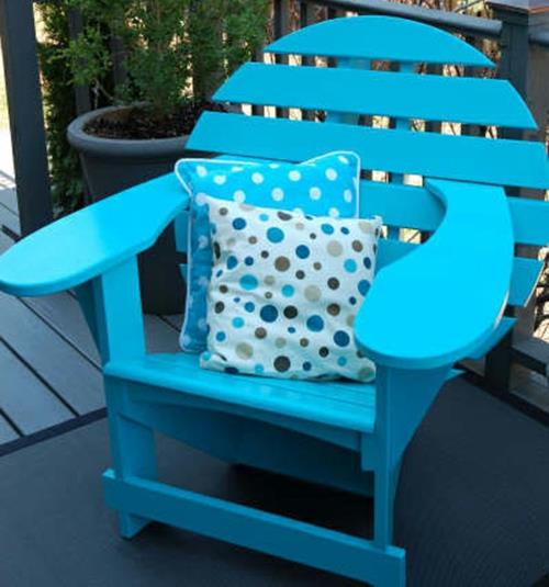 כסא מנוחה בגינה מעץ ריהוט כחול