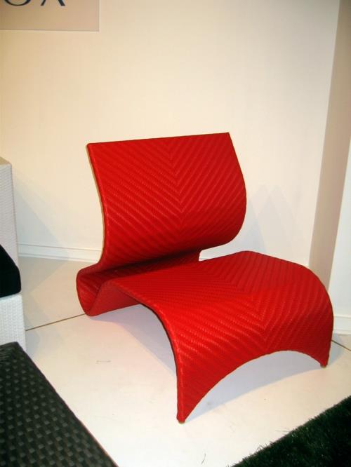 כסא מנוחה בגינה בעיצוב מינימליסטי סינטטי אדום