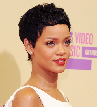 Consejos de belleza de Rihanna para mantenerse hidratado