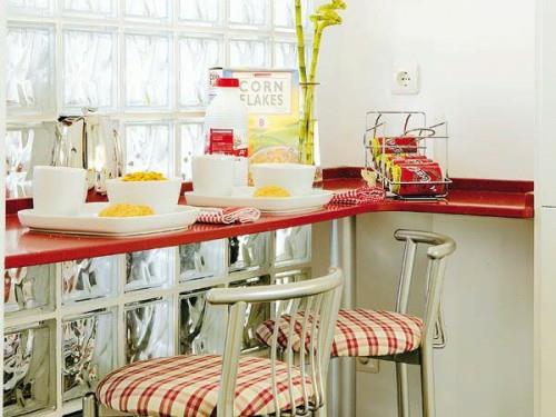 שולחן ארוחת בוקר אדום משטח רעיון מטבח קומפקטי