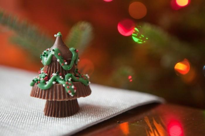 עץ חג המולד בעיצוב חטיפי שוקולד