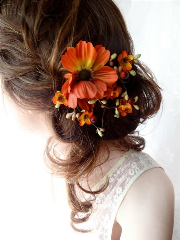 תסרוקות יפות תסרוקת צמה עם פרחים לחתונה