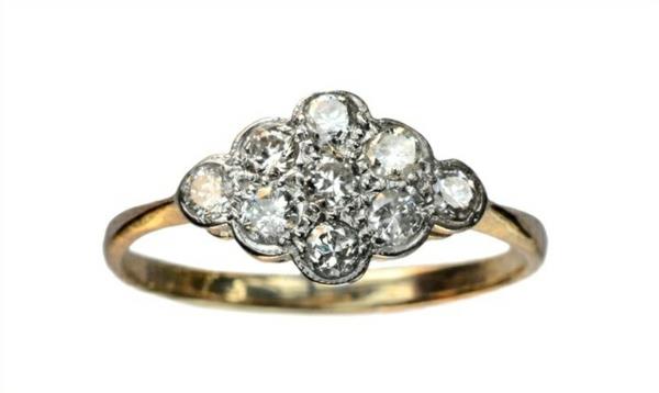 טבעת אירוסין יפה זהב טבעת אירוסין אשר יד