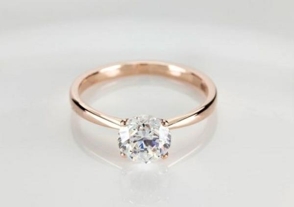 טבעת אירוסין יפה טבעת זהב ורוד טבעת יהלום