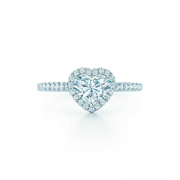 טבעת אירוסין יפהפיה טיפאני הצעת נישואין צורת לב